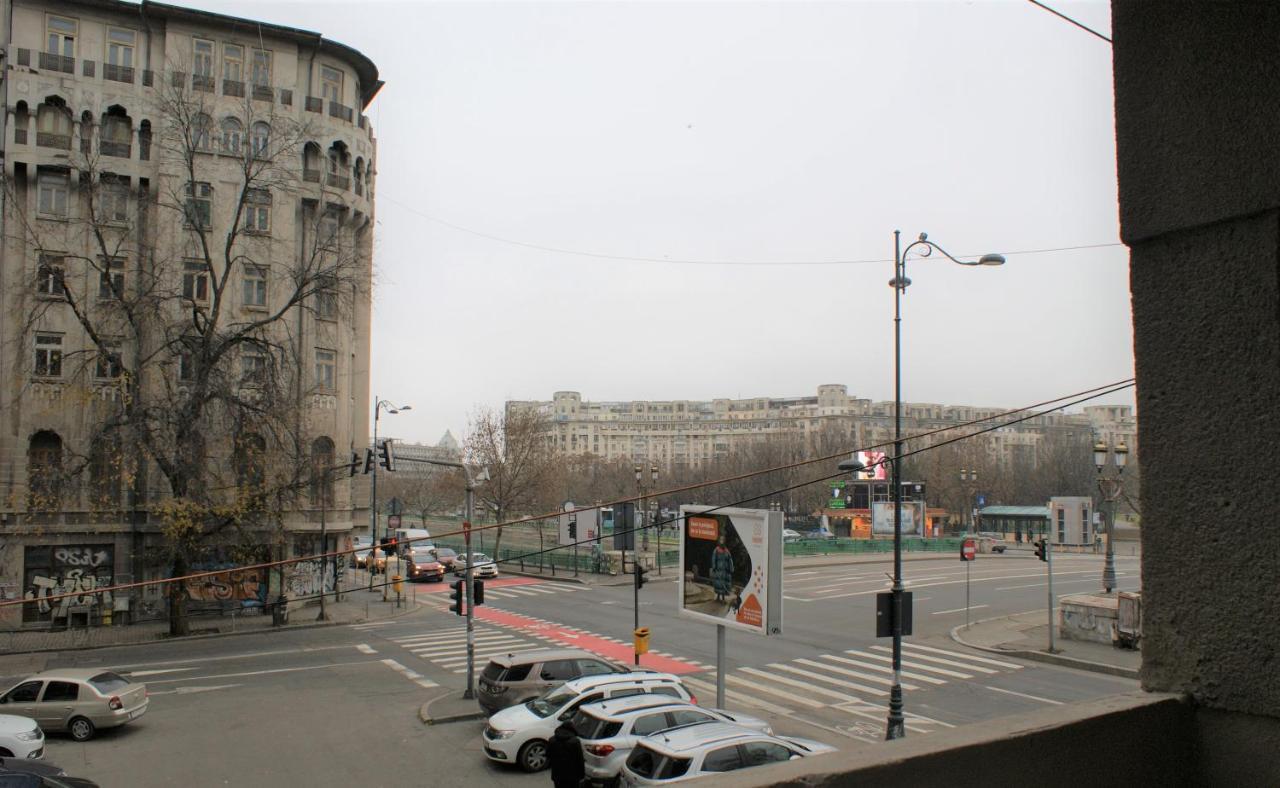 On The River Ultra Central Suites Bucharest Exterior photo